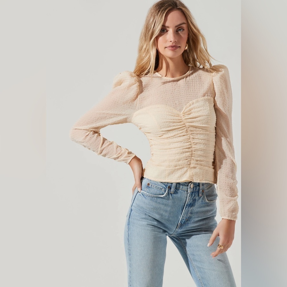ASTR the label Dalma runched puff sleeve top ivory